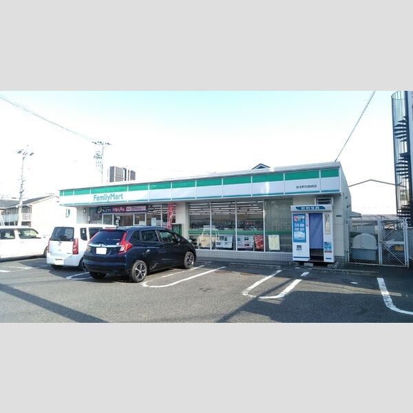 現地周辺 (ファミリーマート 泉佐野羽倉崎店(737m))