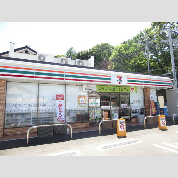 現地周辺 (セブンイレブン 岸和田八幡町店(493m))