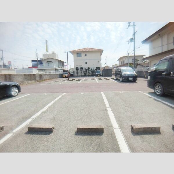 駐車場 (駐車場)