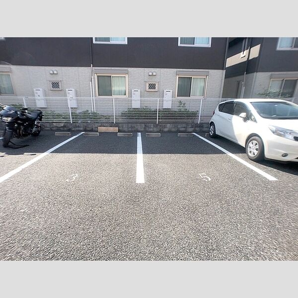 駐車場 (駐車場)