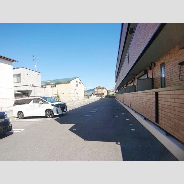 駐車場 (駐車場)
