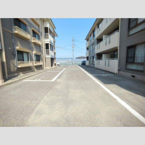 駐車場 (駐車場)