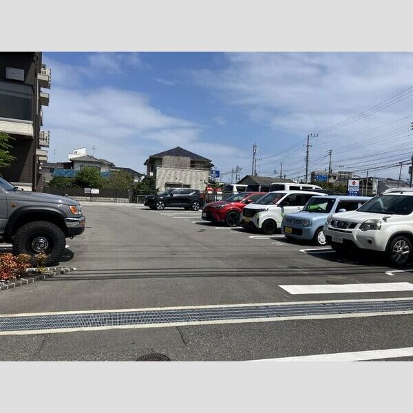 駐車場 (駐車場)