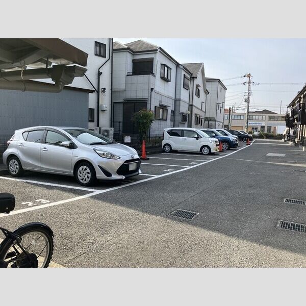 駐車場 (駐車場)