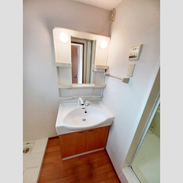 洗面所 (洗髪洗面化粧台)