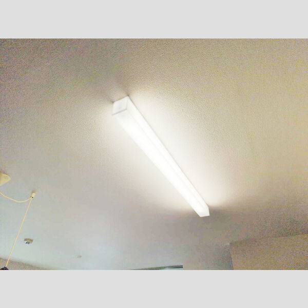 キッチン (キッチン上部照明)