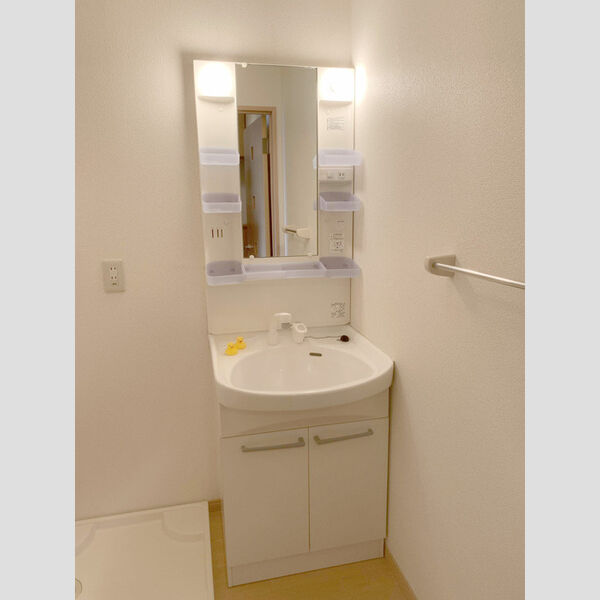 洗面所 (洗髪線目化粧台)