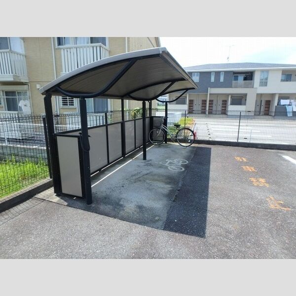 現地周辺 (駐車場)