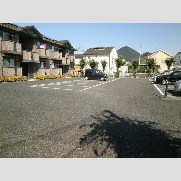 駐車場 (駐車場)