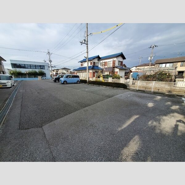 駐車場 (駐車場)