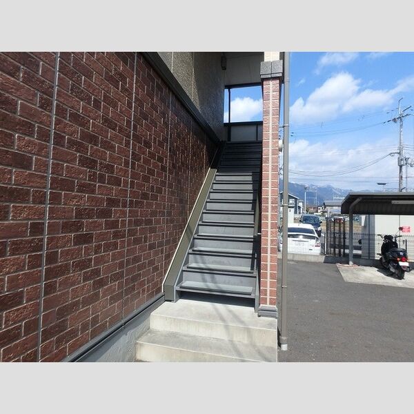 エントランス (建物入り口)