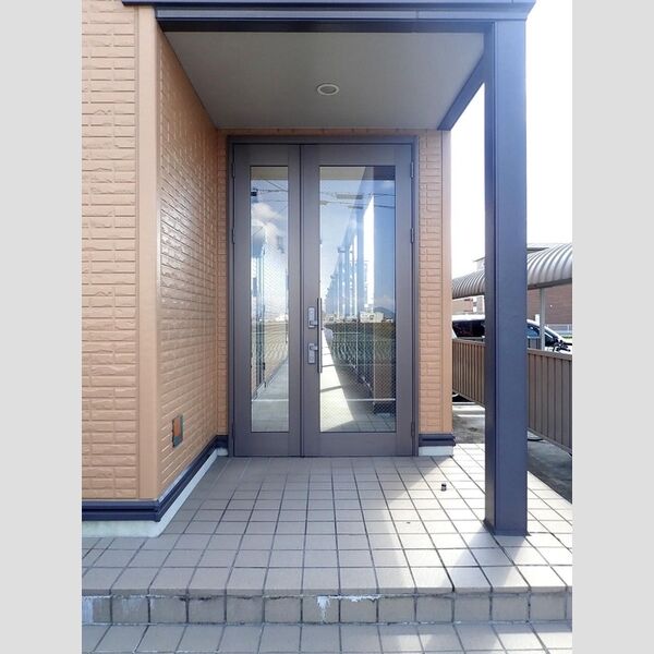 エントランス (エントランス)