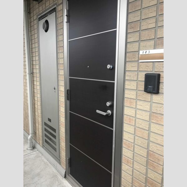 エントランス (エントランス)