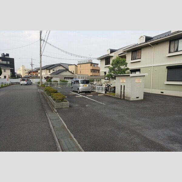 駐車場 (駐車場)