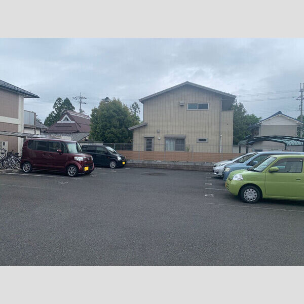 駐車場 (駐車場)
