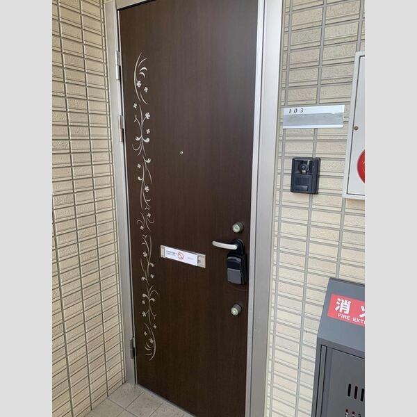 エントランス (エントランス)