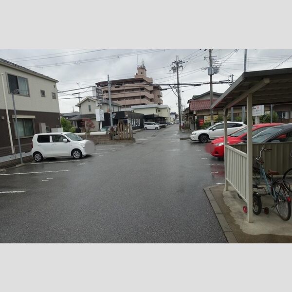 駐車場 (駐車場)