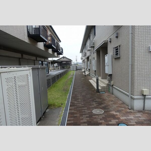 エントランス (アプローチ)