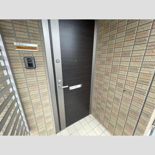 エントランス (エントランス)