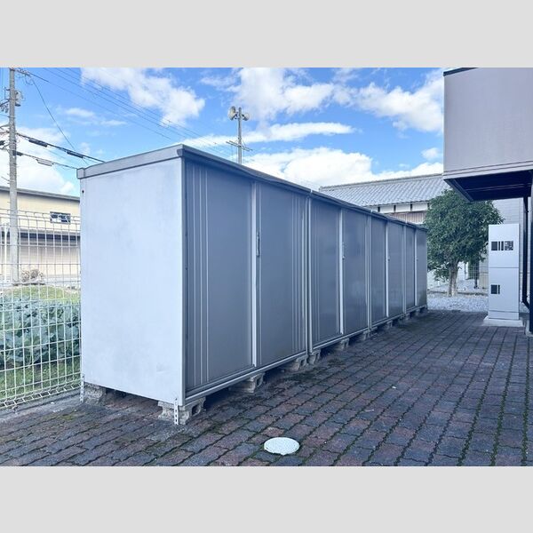 現地周辺 (物置)