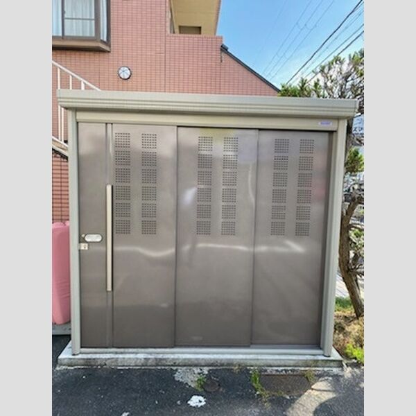 現地周辺 (ごみ置場)