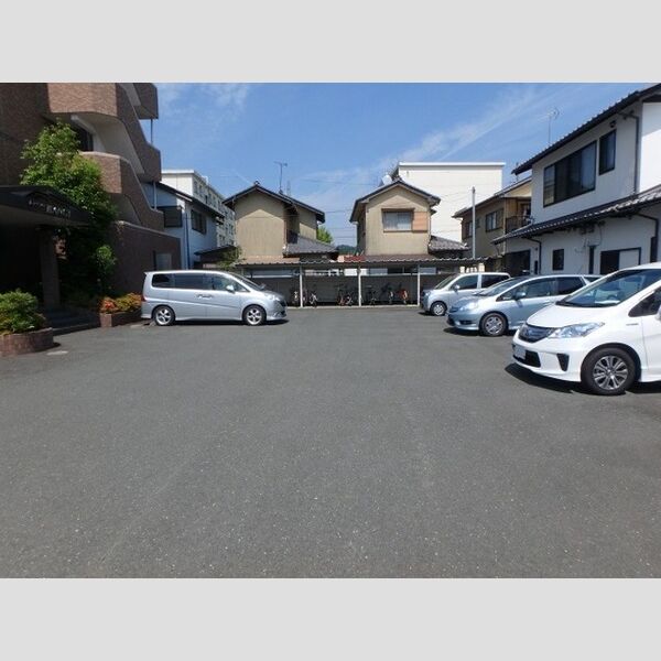 駐車場 (駐車場)