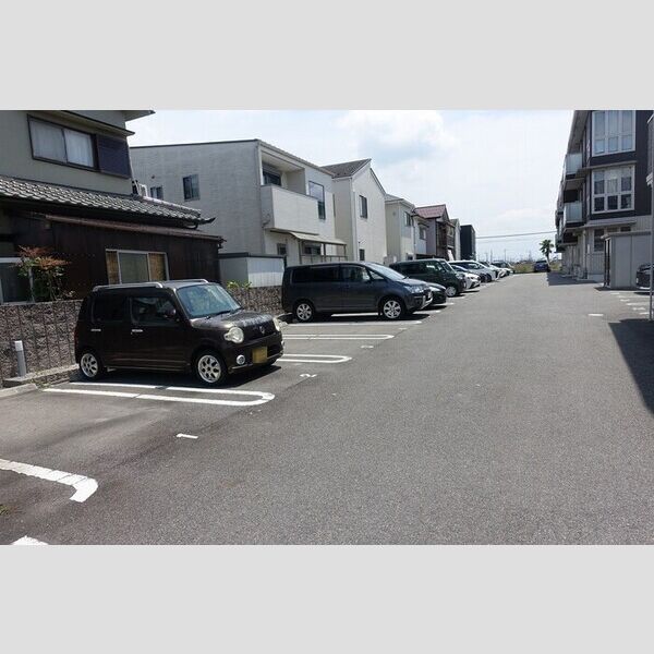 駐車場 (駐車場)