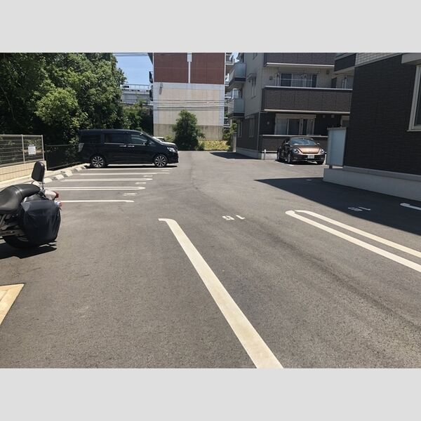 駐車場 (駐車場)
