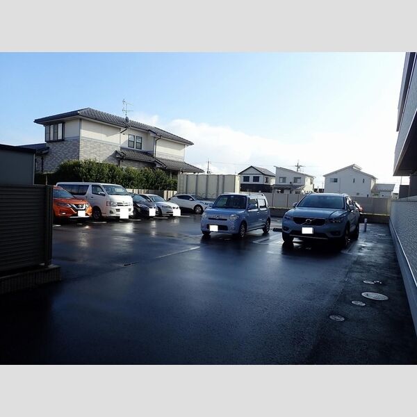 駐車場 (駐車場)