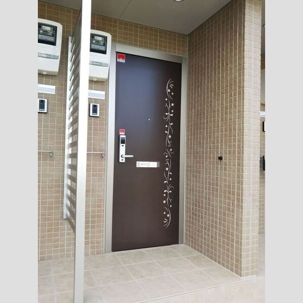 エントランス (エントランス)