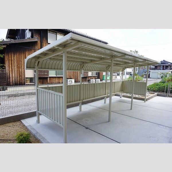 現地周辺 (駐輪場)