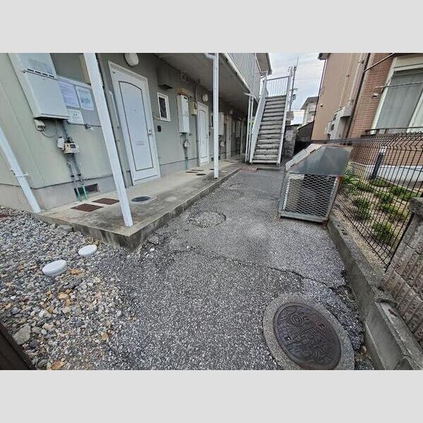 エントランス (エントランス)