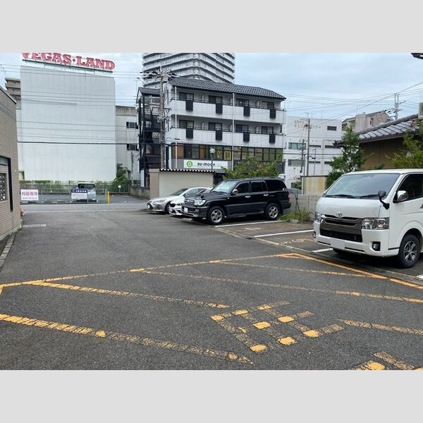 駐車場 (駐車場)