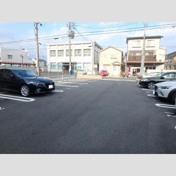 駐車場 (駐車場)