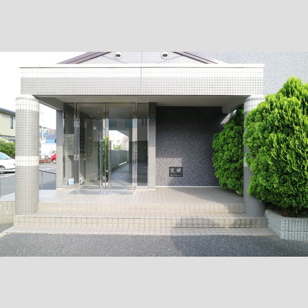 エントランス (エントランス)