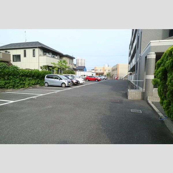 駐車場 (駐車場)