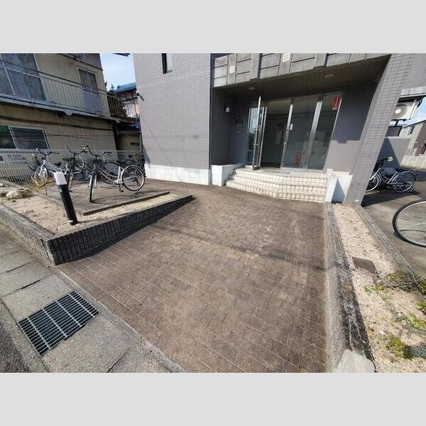 エントランス (エントランス)