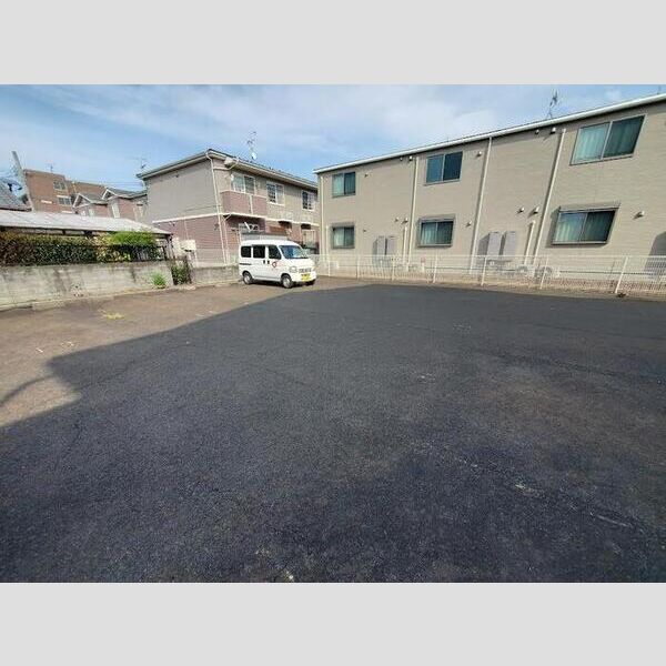 駐車場 (駐車場)