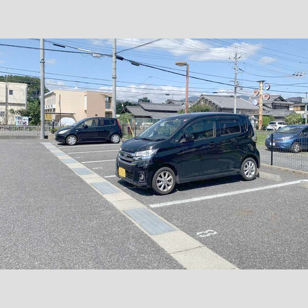駐車場 (駐車場)