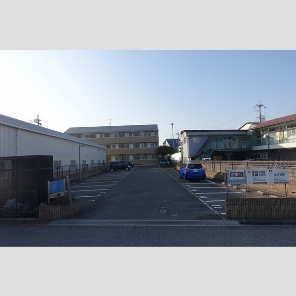 駐車場 (駐車場)