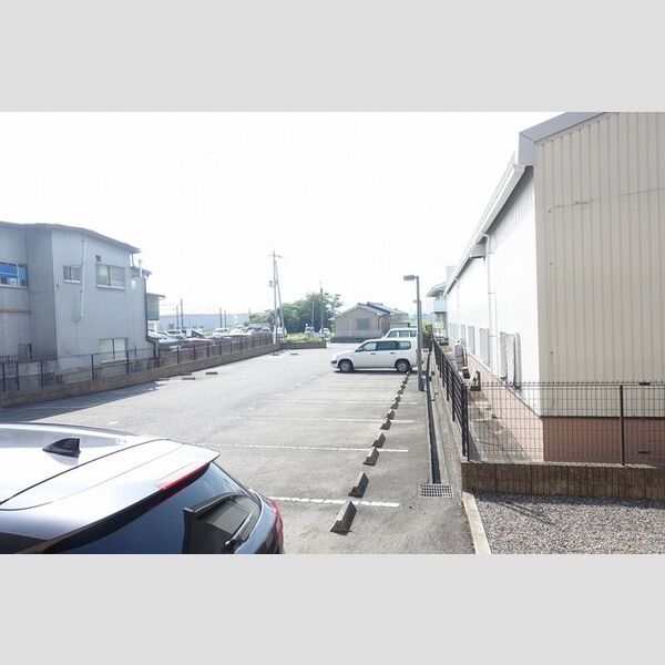 駐車場 (駐車場)
