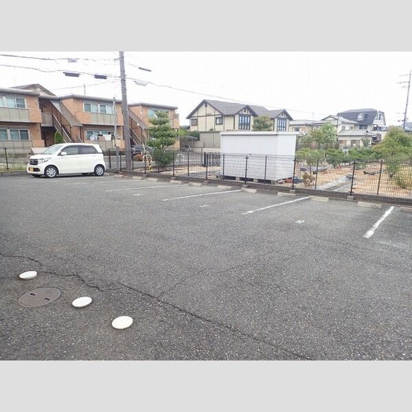 駐車場 (駐車場)