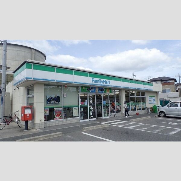 現地周辺 (ファミリーマート)