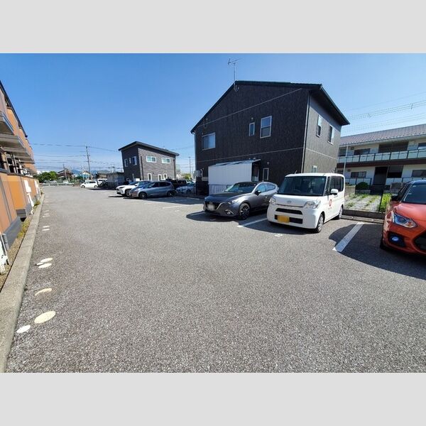 駐車場 (駐車場)