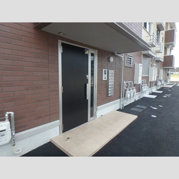 エントランス (エントランス)