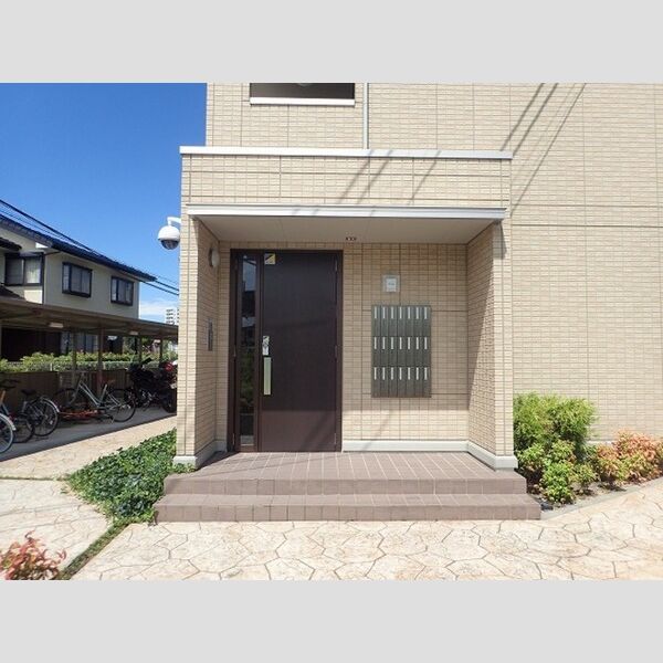 エントランス (エントランス)