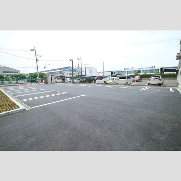 駐車場 (駐車場)