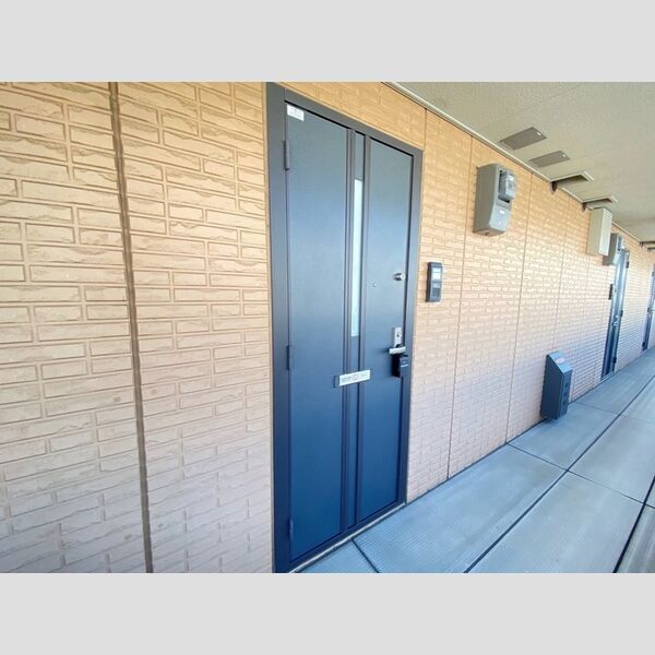 エントランス (エントランス)