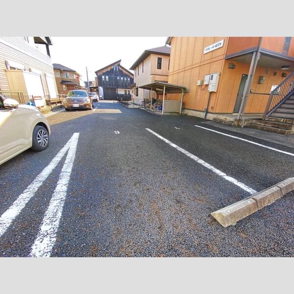 駐車場 (駐車場)