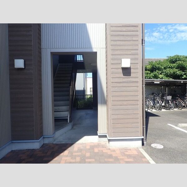 エントランス (エントランス)